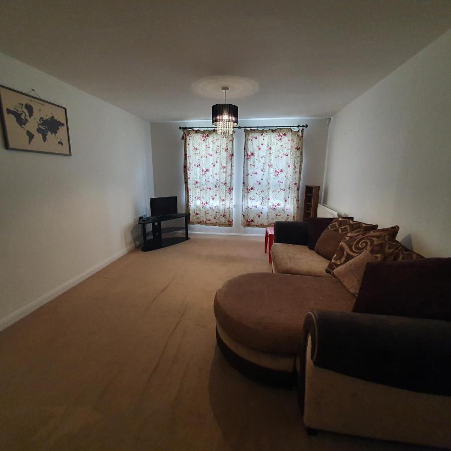 2-Bedroom Back Hilton Area Apartment - Ground Floor, Aberdeen City Center Exteriér fotografie